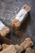 How to Make Carrot and Banana Natural Dog Treat - DIY & Crafts - Handimania