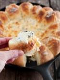 How to Make Skillet Bread With Spinach Dip - Cooking - Handimania