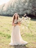 Effortless Spring Bridal Session - Wedding Sparrow 