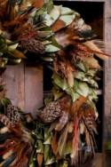 17 Colorful Fall Wreaths For Your Wedding Decor 