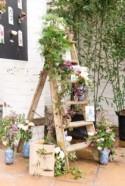 25 Awesome Ways To Incorporate Ladders Into Your Wedding 