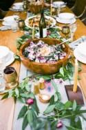5 raisons d'opter pour la tendance des plats à partager pour votre dîner de mariage - Mariage.com