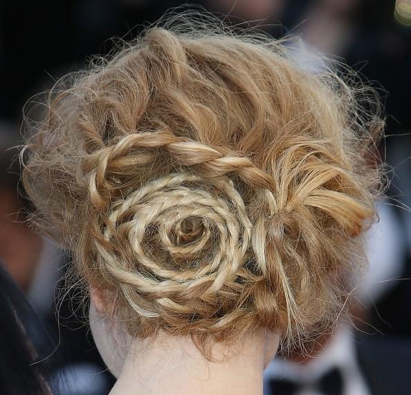 Hochzeit - Nicole Kidman's Amazing Swirl-Braid Bun