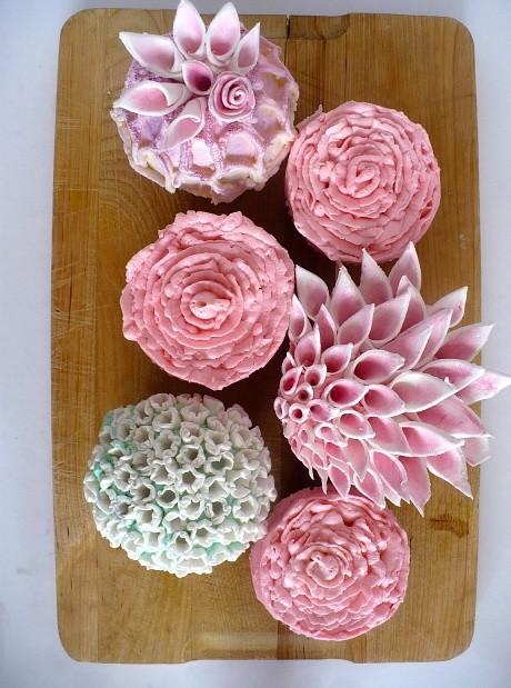 Hochzeit - Couture cupcakes
