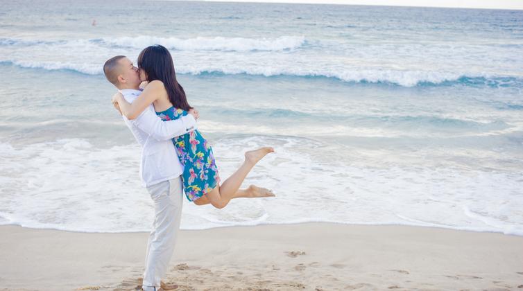 Wedding - Surprise Hawaii Proposal Captured By Mariah Milan Photography! — The Hawaii Wedding Blog