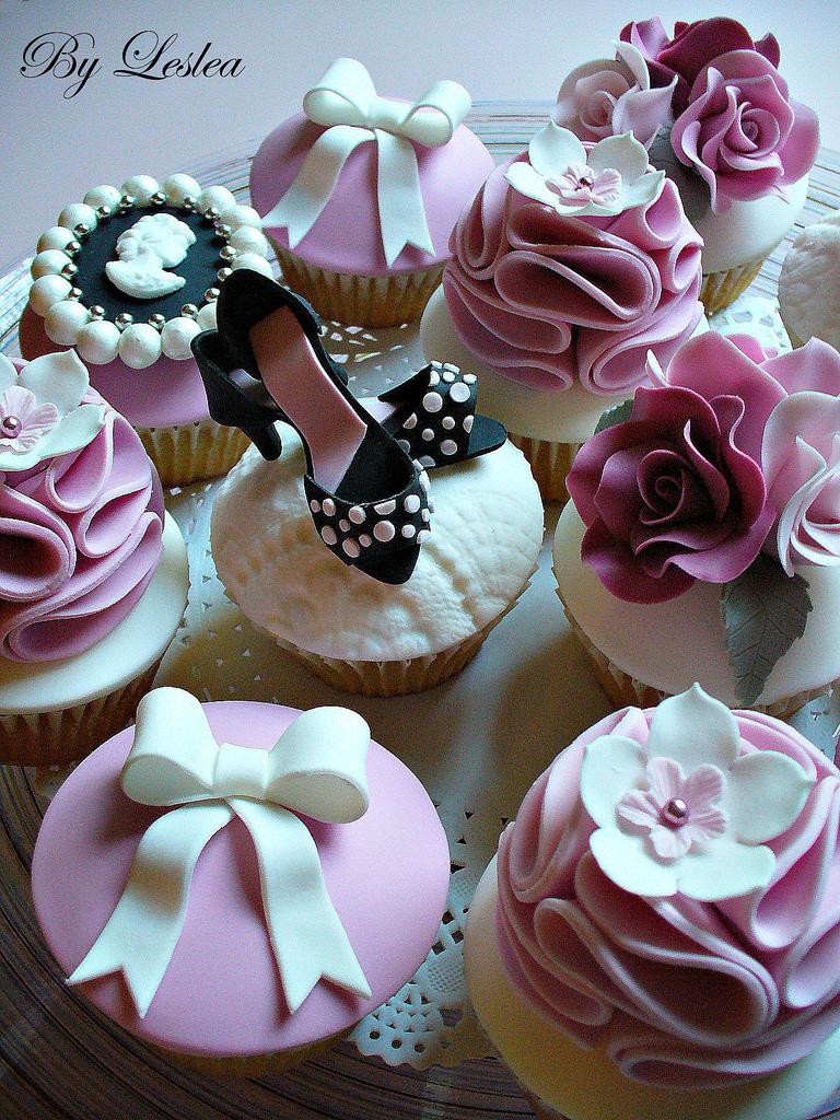 Mariage - Black Shoes with Pink Dots