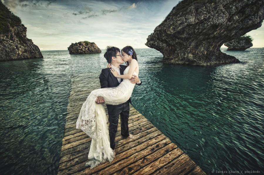 Wedding - [wedding] in the ocean