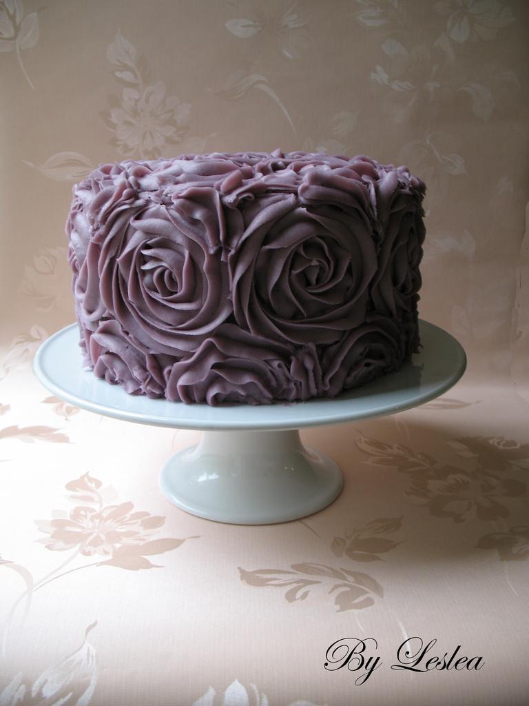 Hochzeit - Buttercream Roses Cake