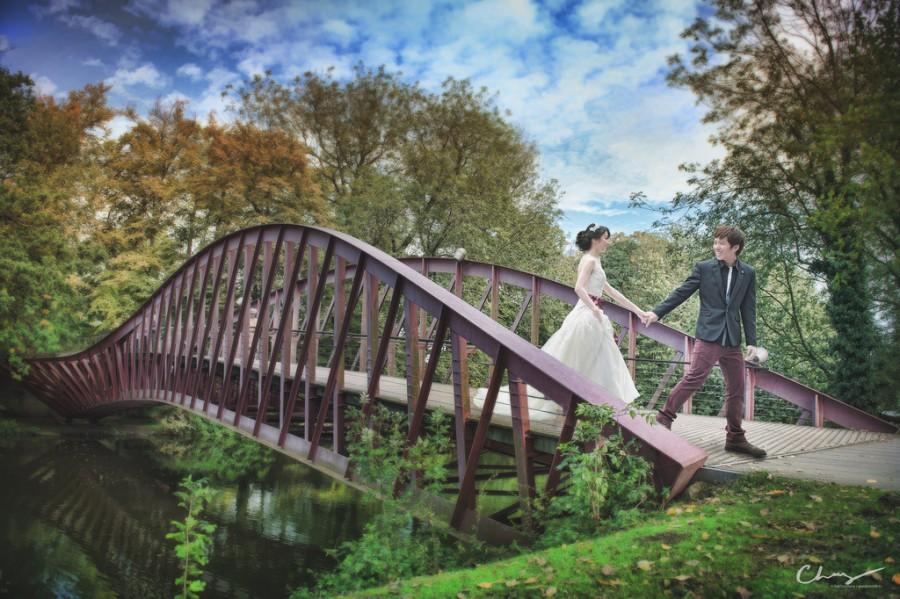 Mariage - [wedding] across the bridge