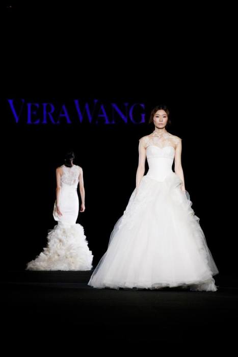 زفاف - The Vera Wang Bride Fashion Show in Seoul, Korea