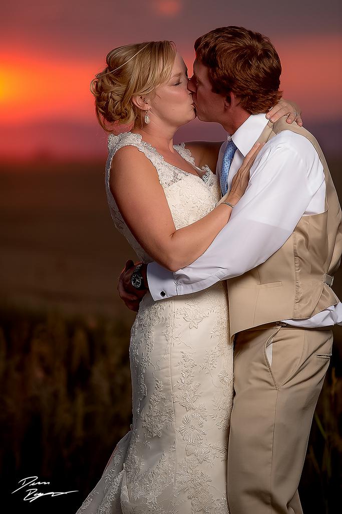Wedding - Sunset Kiss