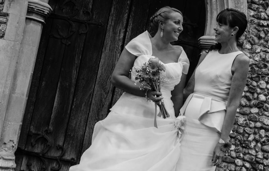 Hochzeit - The bride and brides mother