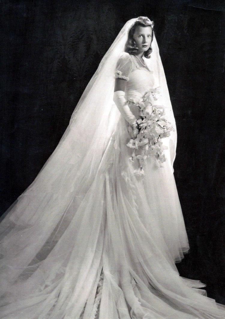 Hochzeit - Chic Vintage Bride – Anne McDonnell