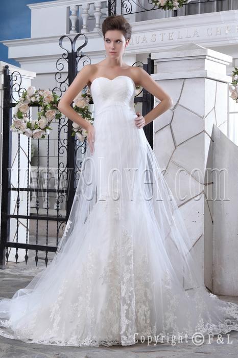 Hochzeit - Romantic Sheath Lace Bridal Gowns