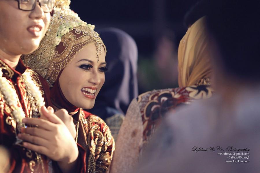 Wedding - Foto Pernikahan Yogyakarta Thria & Rizal #weddingphotos #pernikahanyogyakarta #fotopernikahanyogyakarta Lofukau.com