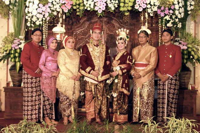 زفاف - http://lofukau.com/foto-pernikahan-yogyakarta-budhi-dan-retha/