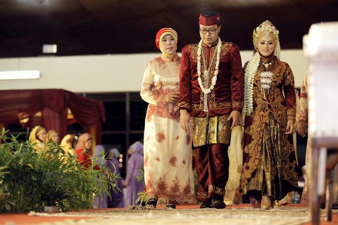Свадьба - http://lofukau.com/fotografer-pernikahan-thria-dan-rizal-wedding-photos/