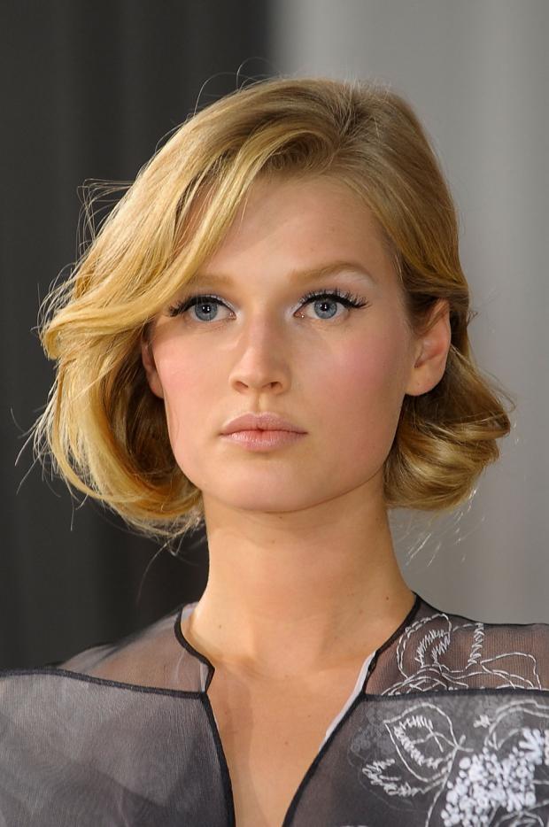 Hochzeit - Hair & Makeup Inspiration - By Guest Pinner Kacee Geoffroy