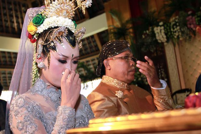 زفاف - http://lofukau.com/foto-pernikahan-yogyakarta-budhi-dan-retha/