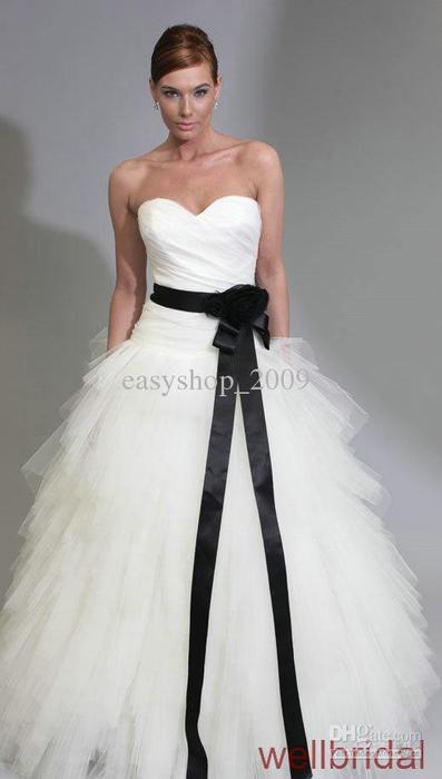 زفاف - Black & White Organza Wedding Gown