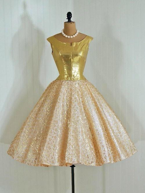 زفاف - 1950's Inspired Pink And Gold Weddings