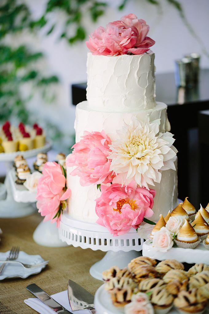 Wedding - Pin By Bernie Van Loggerenberg On Beautiful Cakes 