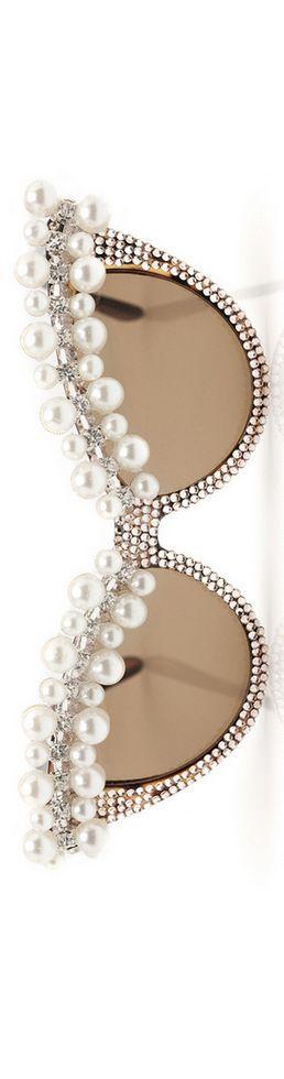 Hochzeit - Sunglasses decorated white pearls and crystals