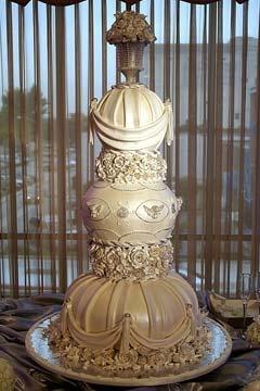 زفاف - Ornate And Intricate Ivory Wedding Cake 