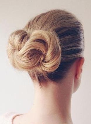 Wedding - Infinity like wedding hairstyle for brides