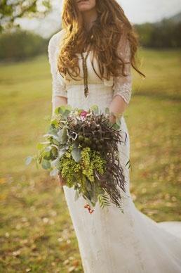 Свадьба - Love This Dress.. Not The Weeds So Much. 