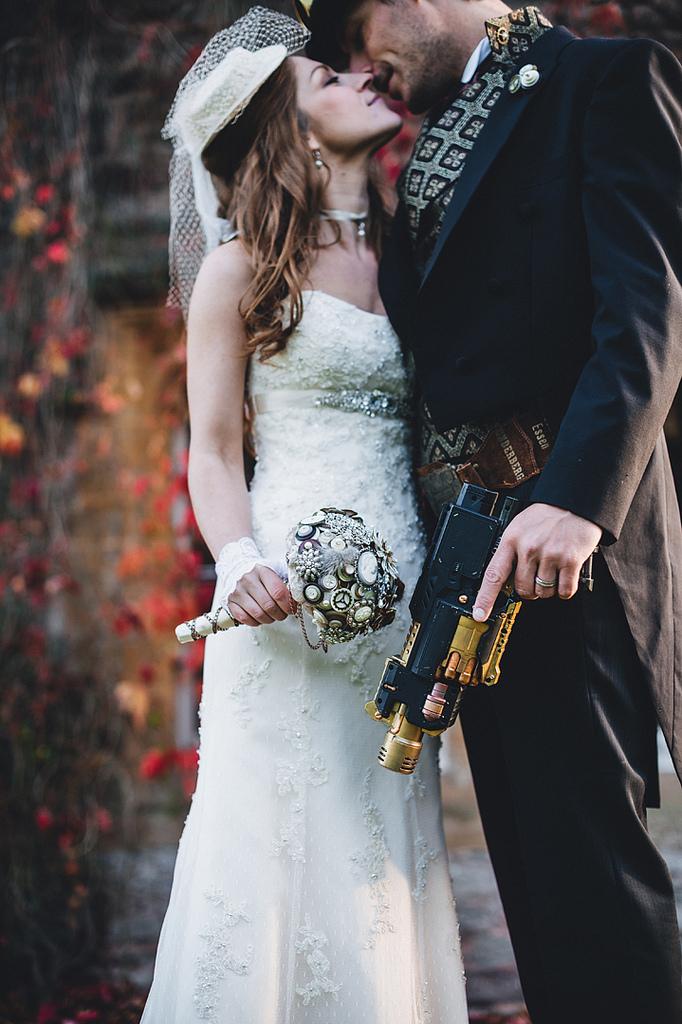 زفاف - بول ودانييل Steampunk الزفاف