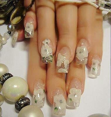 Hochzeit - Blossoms In Clear Nails