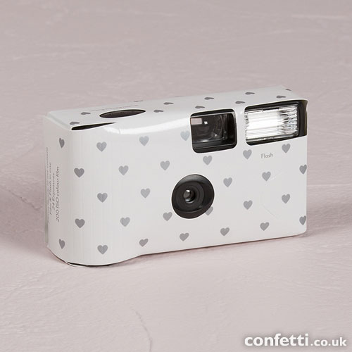 Hochzeit - Disposable Camera - White and Silver Hearts Design - Confetti.co.uk