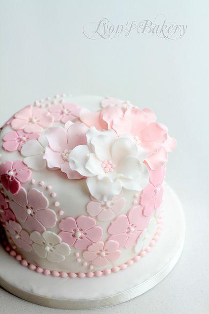 Wedding - Soft And Pretty Little Cake. 