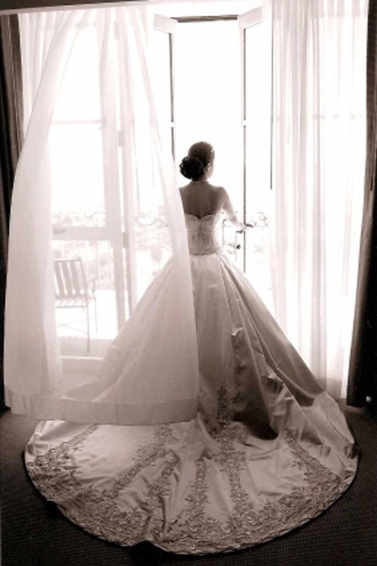 Wedding - Reem Acra- Stunning! 