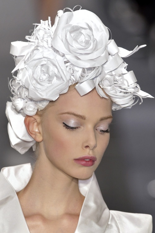 Mariage - Chanel chapeau de fleur