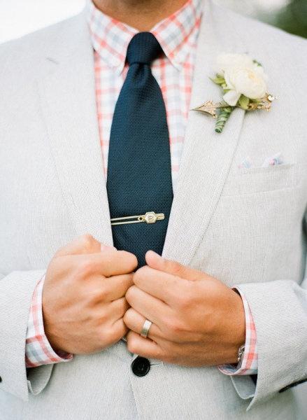 Wedding - Checkered Shirt   Solid Tie 