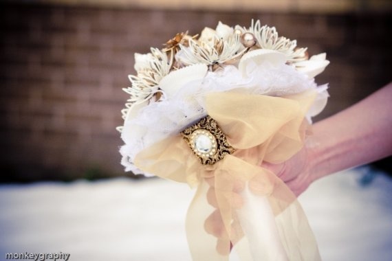 Wedding - Bridal Brooch Bouquet WATER LILY - Wedding Keepsake Made With Vintage Brooches, Earrings, Seashells - Gold Ivory White
