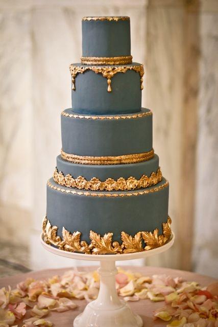 زفاف - الأزرق الداكن والذهب كعكة