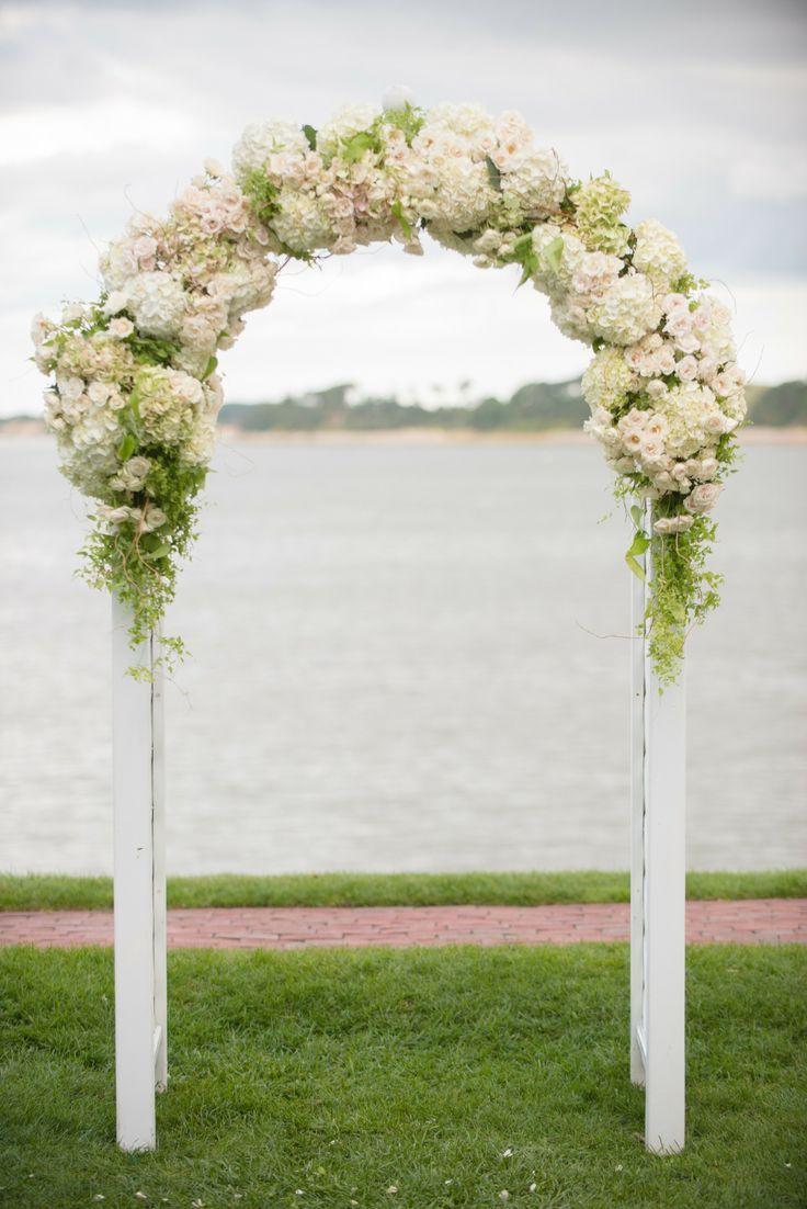 Hochzeit - Blumenhochzeits-Bogen