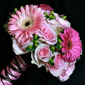 Hochzeit - Gerbera Gänseblümchen, Rosen und Beeren