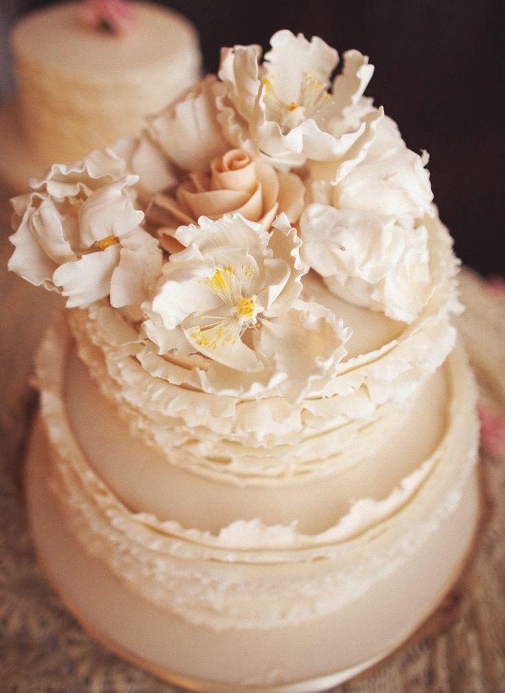Wedding - We Adore These Artsy Wedding Cakes 