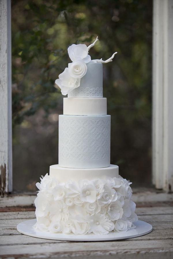 Wedding - Chanel Inspired — Round Wedding Cakes 