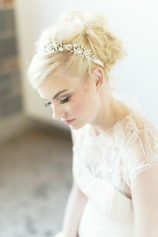 Wedding - 8 Artistic Bridal Styles