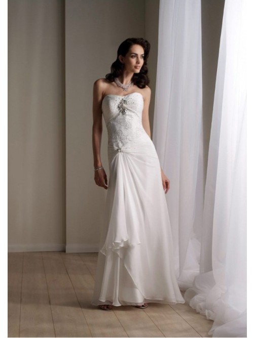 Mariage - A-Line Strapless Neck Floor-Length Chiffon With Beads Beach Wedding Dresses For Brides