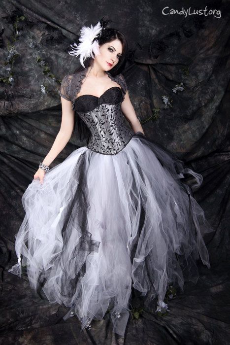 Mariage - Nuptiale gothique Jupe longueur de plancher de Tulle Tutu Jupe en noir blanc et argent tout taille MTCoffinz