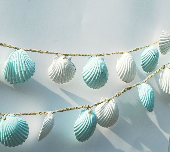 Hochzeit - Seashell Garland, Strand-Hochzeits-Dekorationen, blau und weiß Sea Shell Hochzeit Bunting, Shabby Chic Beach Home Decor