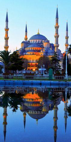 زفاف - المسجد الأزرق في اسطنبول، تركيا.