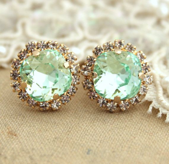 Hochzeit - Klar Mint Green Seafoam Kristallbolzen Petite Vintage-Ohrringe - 14k 1 Micron Dicke plattiert Gold Ohrstecker Echt Swarovski Str