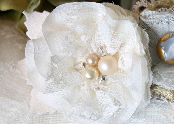 Wedding - Weddings - Vintage Flowers, Bows & Garters